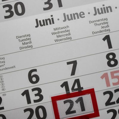 Perfekcyjny kalendarz dla pracownika – kalendarze książkowe